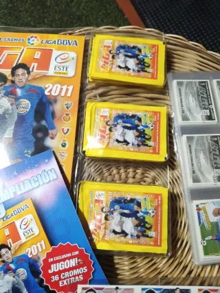 Álbum Cromos  Liga 2010  11 sin pegar + invierno