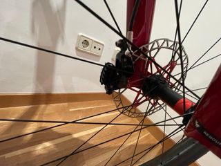 Frenos SRAM Level Silver Stealth 4 pistones