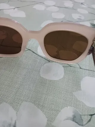 Gafas de sol mujer beige y negro