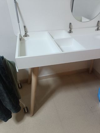 Escritorio tocador blanco con espejo