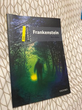 Frankenstein (Dominoes. Level One: 400 Headwords)