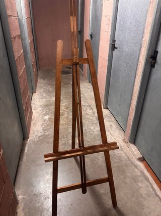 Caballete de madera para pintar