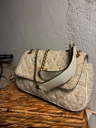 Bolso Guess Beige y Dorado