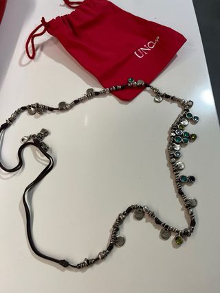 Collar Uno de 50 Plata y Piedras.