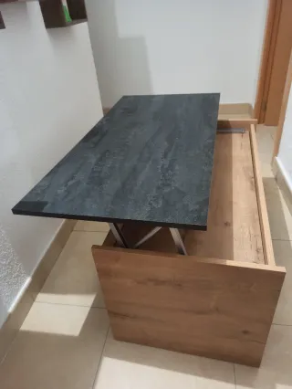 Mesa de centro elevable de madera y piedra