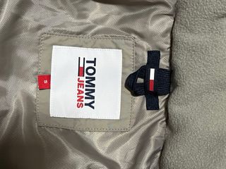 Chaqueta Tommy Hilfiger Beige con Capucha