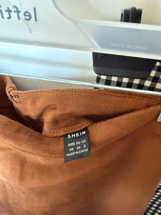 Falda xs y short cuadros talla 36