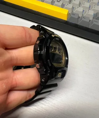 Reloj Casio G-Shock Negro y Dorado