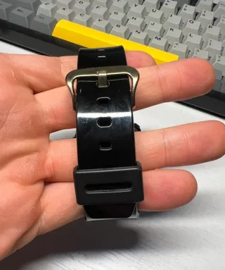 Reloj Casio G-Shock Negro y Dorado