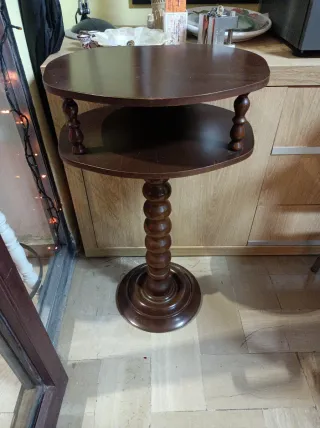 Porta telefono in legno marrone