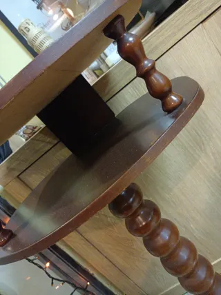 Porta telefono in legno marrone