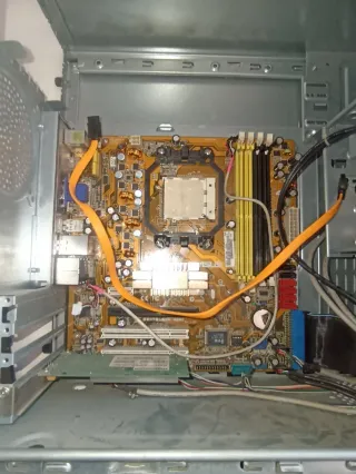 Piezas de Ordenador de sobremesa Zeus Negro