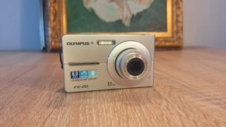 Cámara Digital Olympus FE-20 8MP