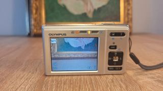 Cámara Digital Olympus FE-20 8MP