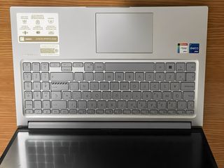 ASUS Vivobook 15 OLED i7 13ª Gen | 16GB RAM | 1TB