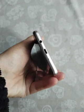 Samsung Galaxy J5 6 Dorado