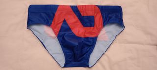 Bañador azul y rojo con logo