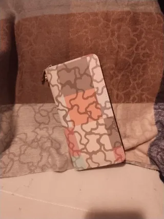Cartera de mano con estampado