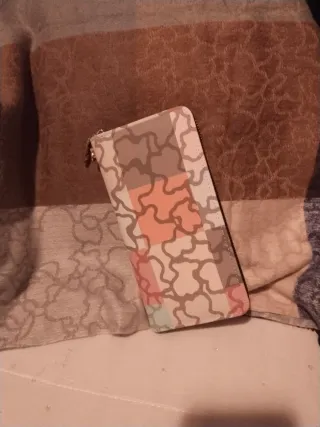 Cartera de mano con estampado
