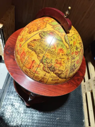 Mueble Bar Bola del Mundo Rústica