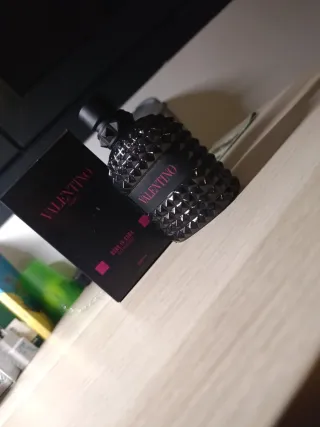 botes de 10ml de Valentino born in extradose