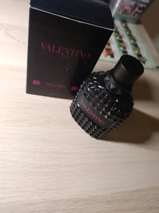 botes de 10ml de Valentino born in extradose