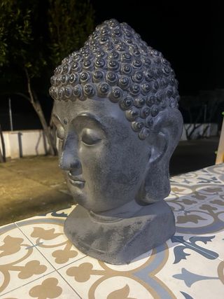 Figura Buda Gris/ carbon Tengo dos 40 las dos