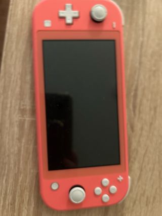 Nintendo Switch Lite + Mario Kart 8 Deluxe + Minec