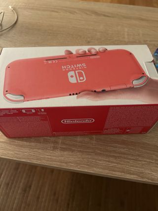 Nintendo Switch Lite + Mario Kart 8 Deluxe + Minec