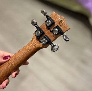 Ukelele IRIN Soprano con funda