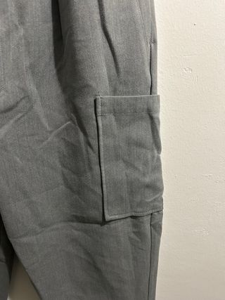 Pantalón Zara tobillero ancho gris talla 44