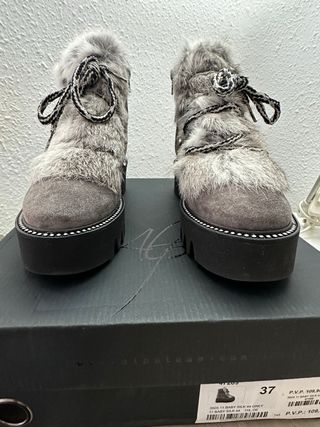 Botines Alpe Piel y Pelo Gris