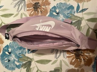 Riñonera Nike Lila