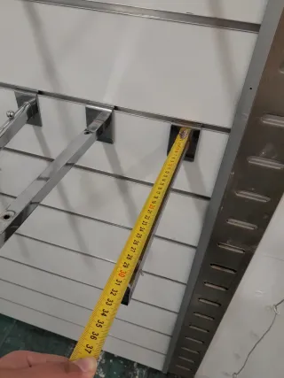 Colgador para expositor lineal (Lama)