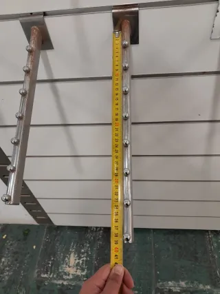 Colgador para expositor lineal (Lama)