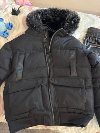 Chaqueta Supply & Demand Negra con Capucha