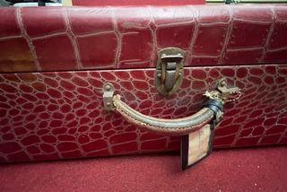 Lujosa Maleta antigua piel cocodrilo años 40