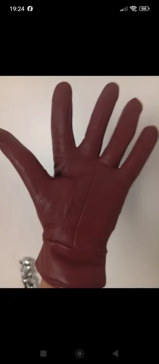 Guantes de piel color burdeos