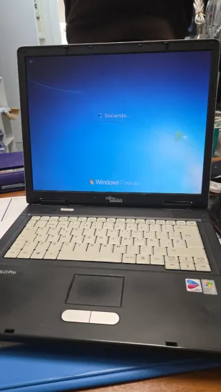 Portátil Fujitsu Siemens AMILO Pro