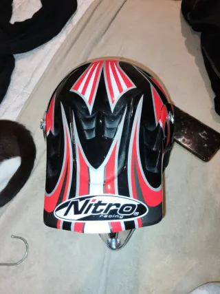 Casco Nitro Racing