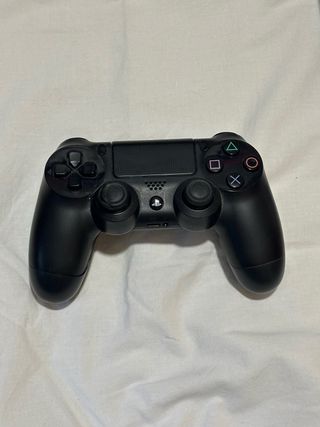 Consola PS4 Fat Negra + Mando y Juegos