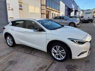 Infiniti Q30 2017