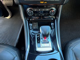 Infiniti Q30 2017