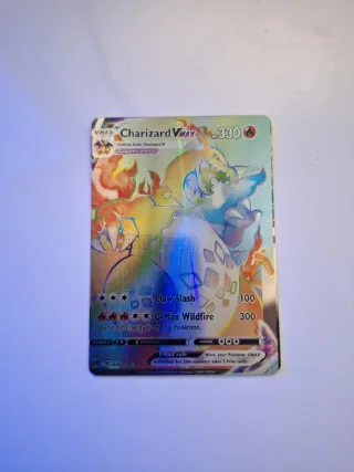 Carta Pokémon Charizard VMAX Rainbow Rare