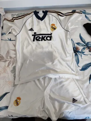 Equipación Real Madrid R.Carlos 3