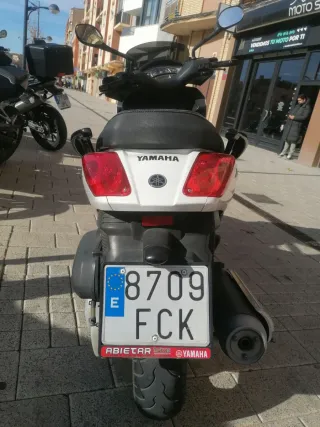 Yamaha Xmax 250 Scooter