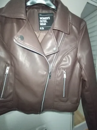Cazadora efecto piel marrón Talla M