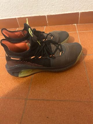 Under Armour Curry 6 Negro Naranja