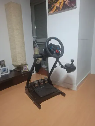 Volante Logitech PS5 con Pedales y Palanca