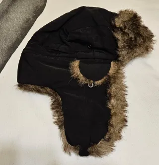 Gorro de invierno con orejeras